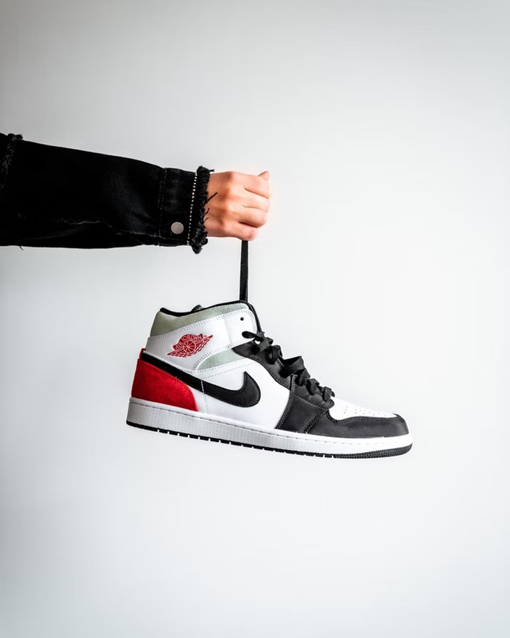 Tips Merawat Sneakers Biar Tahan Lama