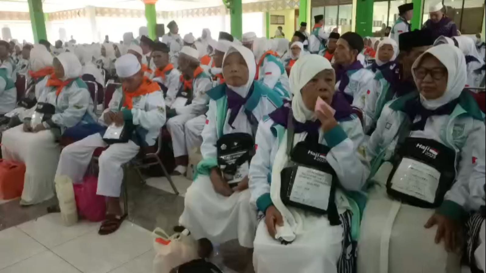 Dikeluhkan Jamaah Haji, DPR Minta Menag Negosiasi Sistem Syarikah Arab Saudi