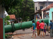 Tower BTS Roboh, Tiga Rumah Rusak Parah