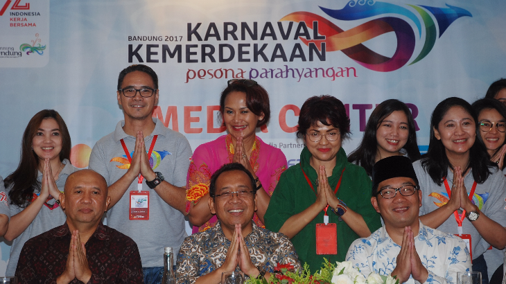 Di Mana Spot Terbaik Saksikan Karnaval Kemerdekaan Pesona Parahyangan? 
