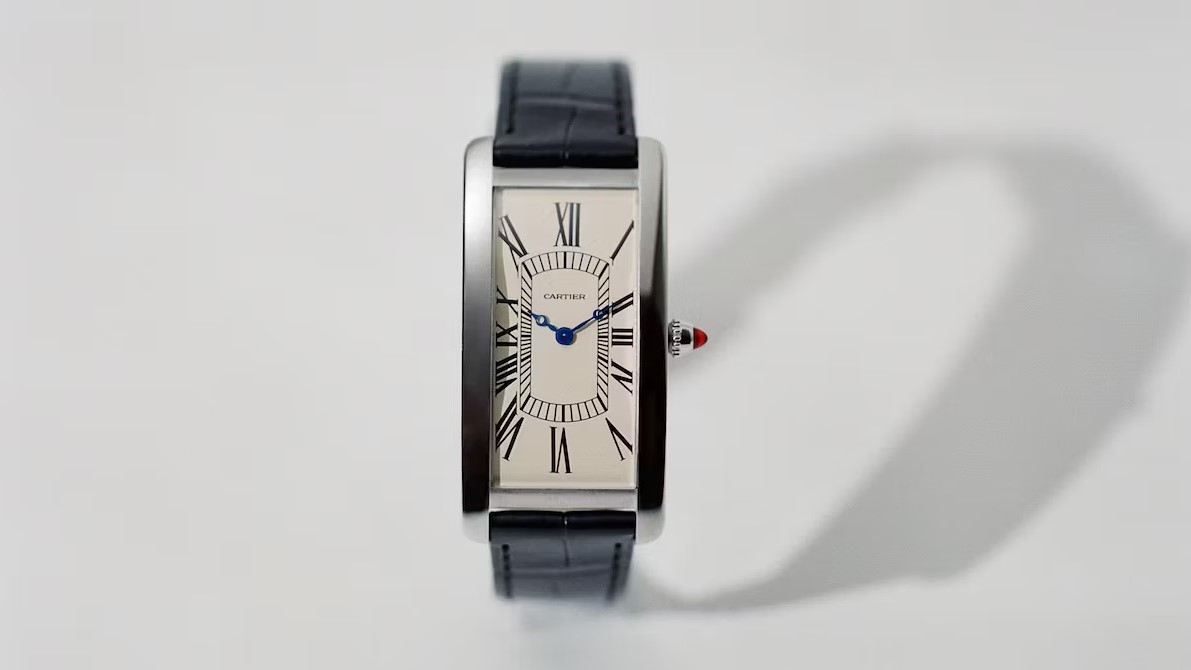 Cartier Luncurkan Arloji Tank Cintrée dengan Bodi Platinum