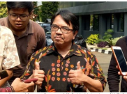 Polisi Gunakan Water Cannon Selamatkan Ade Armando dari Aniaya Massa