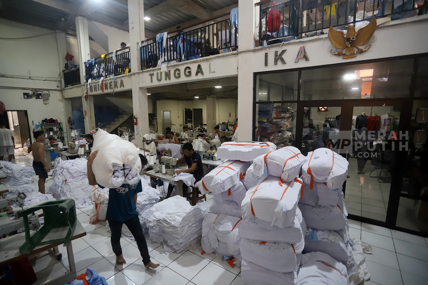 Menilik Wajah Industri Konveksi Tekstil Rumahan di Jakarta