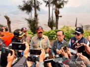 Bantah Sakit Mundur dari Kabinet, Menko Pratikno Lagi Tugas Cek Kebakaran Bromo
