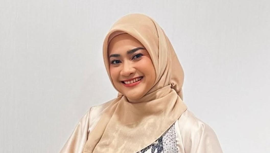 Lirik Lagu 'Terhanyut dalam Kemesraan', Tembang Milik Ikke Nurjanah yang Viral Usai Dinyanyikan Lesti