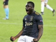Manchester United Lirik Brian Brobbey