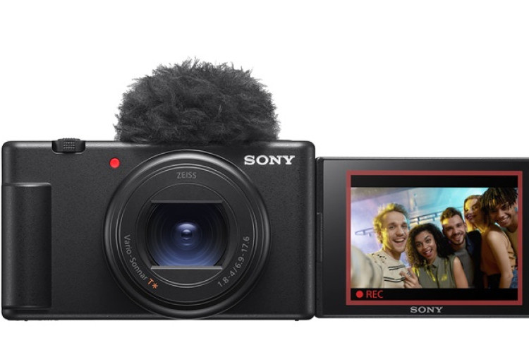 Sony Rilis Kamera Vlogging ZV-1 III dan Lensa FE 70-200mm F4 Macro G OSS II