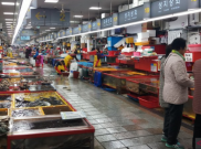 Jalan-Jalan di Pasar Ikan Terbesar di Korea Selatan