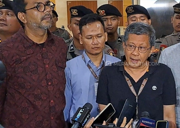 Rocky Gerung Dicecar 70 Pertanyaan soal Dugaan Penghinaan Terhadap Jokowi