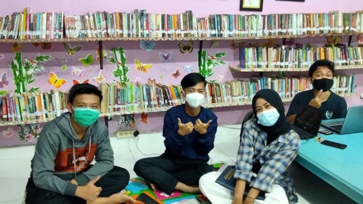 Perpustakaan Bukan Cuma Tongkrongan Si Kutu Buku