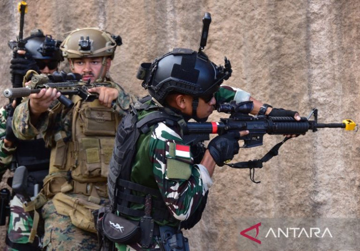 TNI AL Lakukan Simulasi Operasi Serbuan Udara Pakai Pesawat MV-22 Osprey Amerika Serikat