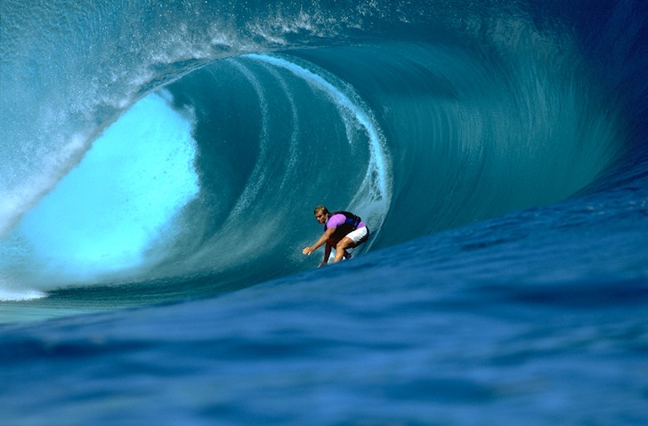 4 Spot Surfing Paling Angker di Dunia dengan Ketinggian Ombak Ekstrem 