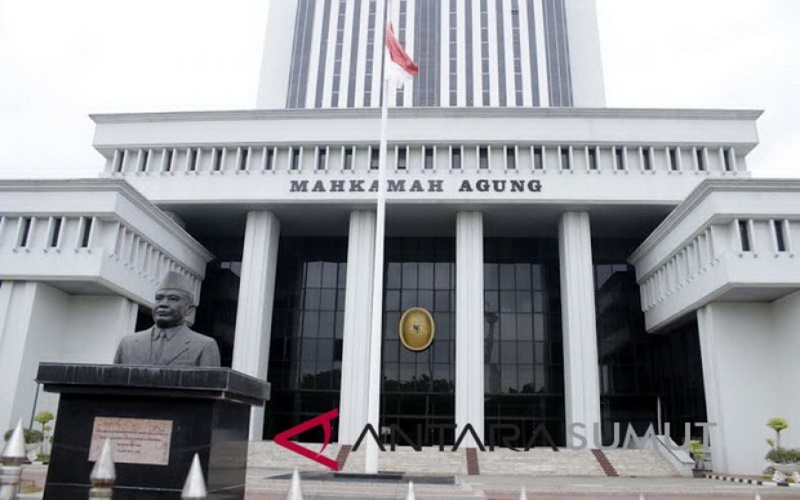  Mahkamah Agung Berhentikan Sementara Hakim KYT yang Kena OTT KPK