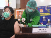 500 Ribu Tenaga Kesehatan Indonesia Sudah Divaksin COVID-19