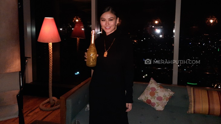 Agnez Mo Produksi Wine Padahal Tidak Suka Alkohol