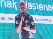 Baju Kampanye Hitam Putih Buktikan Kedekatan Jokowi-Ganjar