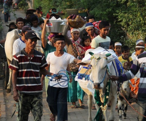 Tradisi Unik Menyambut Idul Adha di Berbagai Daerah Indonesia