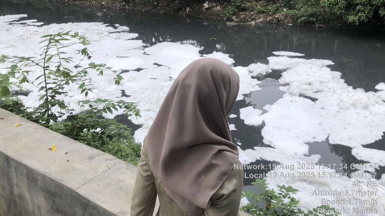 Pemprov DKI Tangan Atasi Busa di Kali Sunter yang Tercemar Kandungan Surfaktan
