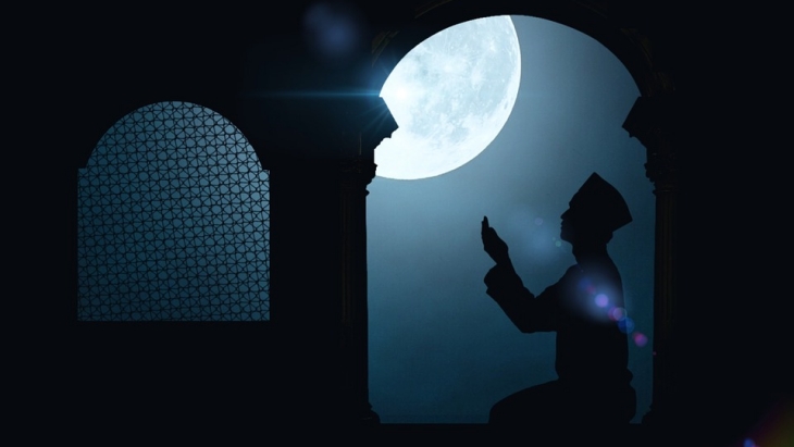 Saat Sahur, Kamu Masih Boleh Makan dan Minum Hingga Azan Subuh