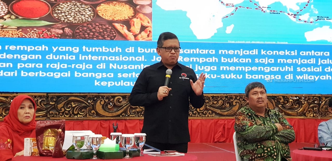 Sekjen PDIP Hasto Kristiyanto sebut nasib Gibran ada di tangan Megawati