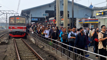 Kemenhub Kaji Kenaikan Harga Tiket KRL Jabodetabek 