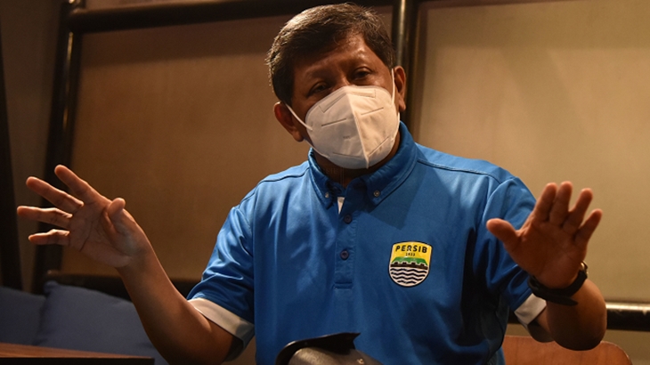 Bobotoh Tuntut Pergantian Pelatih, Ini Tanggapan Manajemen Persib