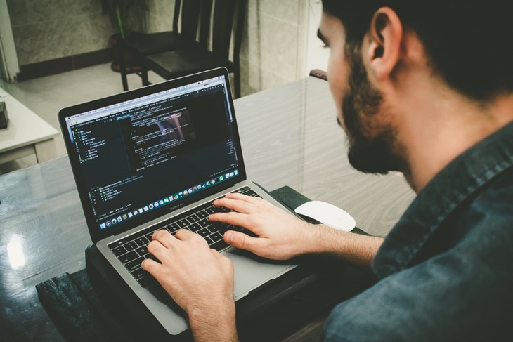 Pentingnya Ilmu Coding dan Digital Leadersip Bagi Mahasiswa