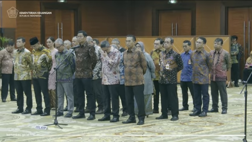 Menkeu Lantik Letjen Djaka Budi Utama sebagai Dirjen Bea Cukai dan Bimo Wijayanto untuk Posisi Dirjen Pajak