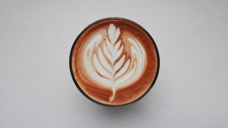 Nikmatnya Menyeruput Kopi Latte Rasa Kolak
