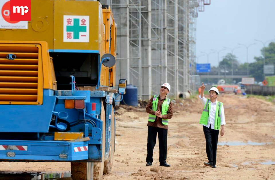Jokowi: Proyek Kereta Api Ringan Selesai 2018