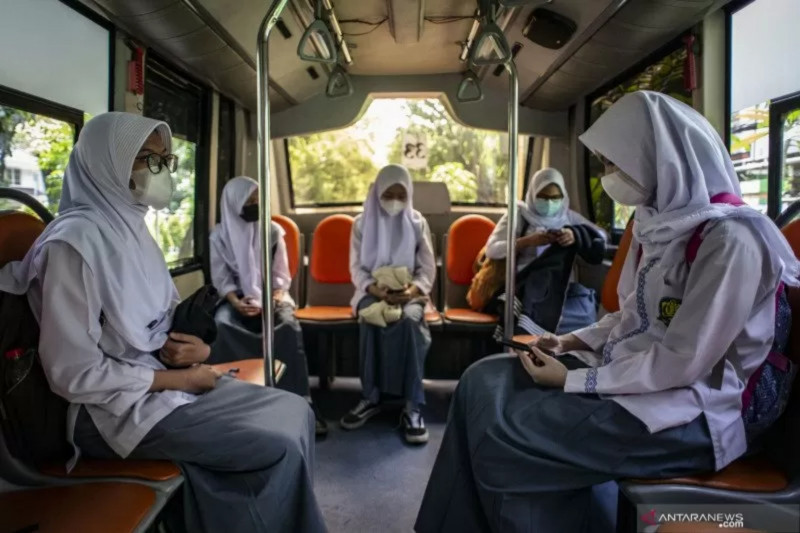 PTM Digelar, Bus Sekolah Kembali Antar Jemput Pelajar DKI