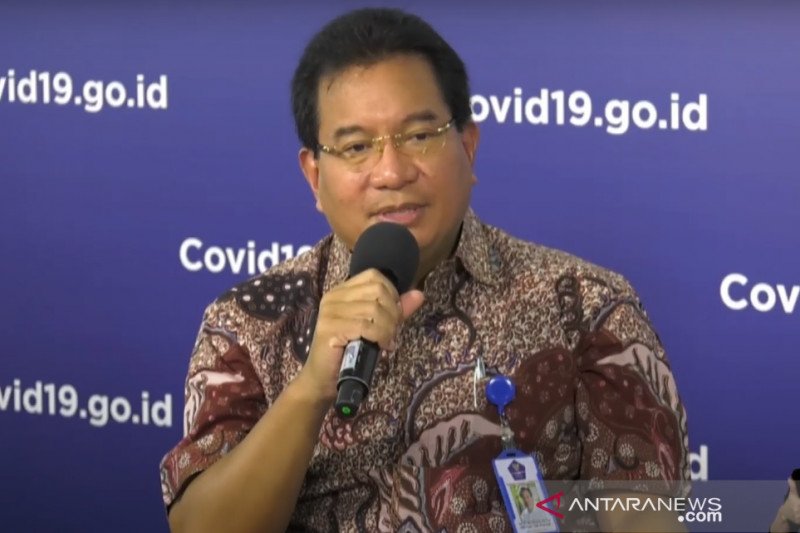 Juru bicara Satgas Penanganan COVID-19 Wiku Adisasmito dalam diskusi di Graha BNPB, Jakarta pada Jumat (4/9/2020). (ANTARA/Prisca Triferna)