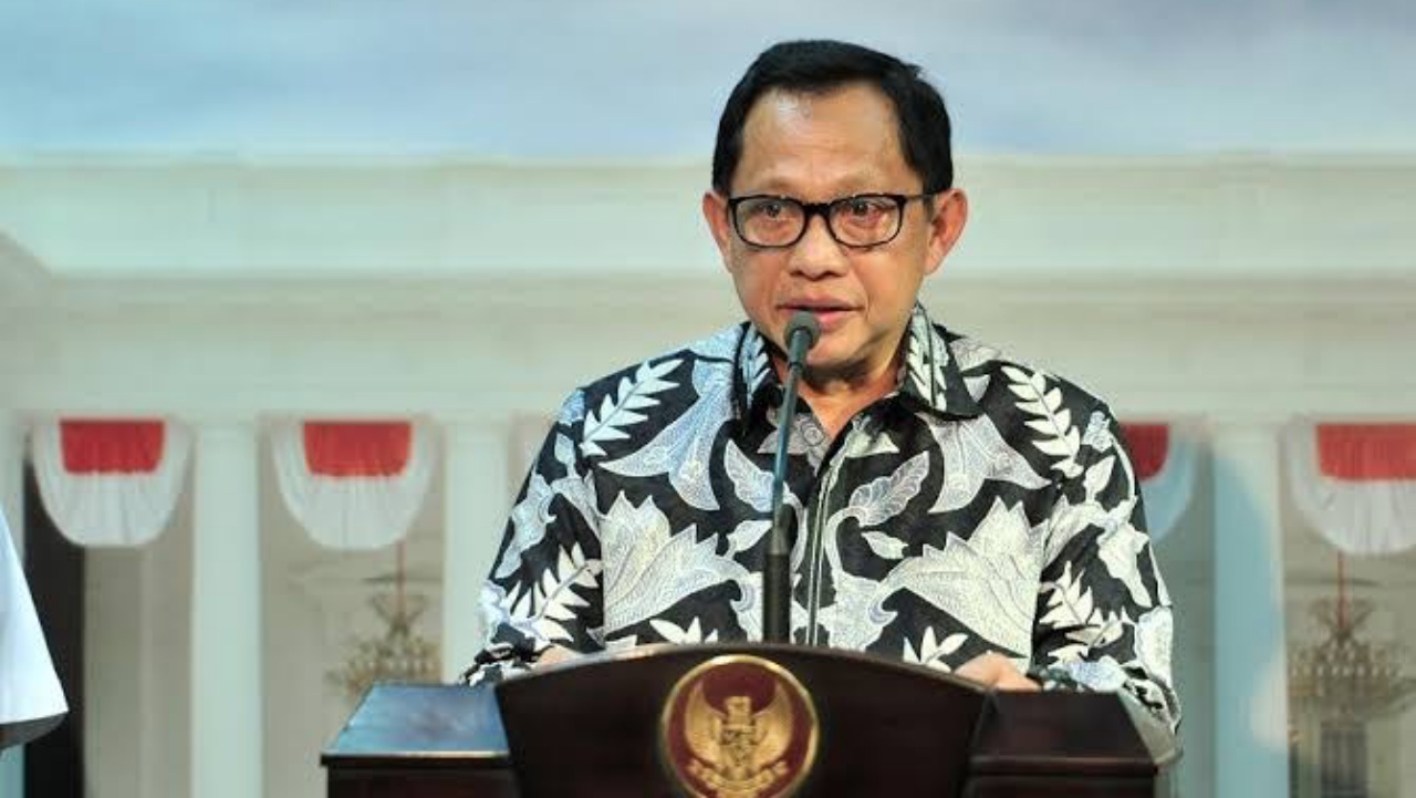 Serahkan 207 Juta Data Pemilih untuk Pilkada Serentak, Mendagri ke KPU : Tolong Dijaga Betul!