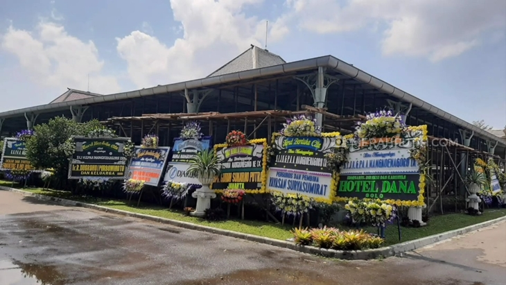 Raja Mangkunegara IX Mantan Menantu Sukarno Dimakamkan Minggu