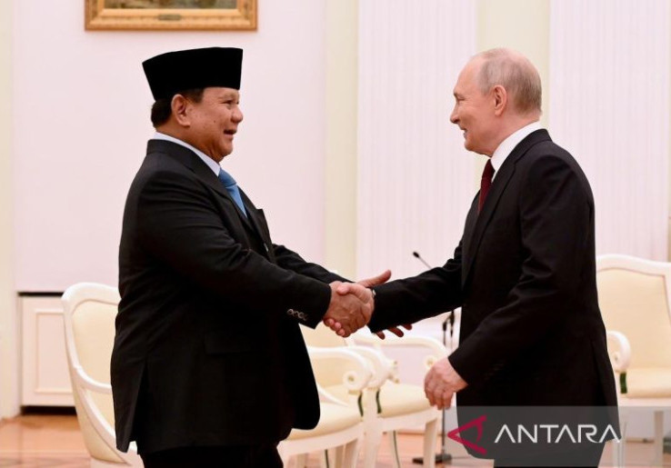 Putin Tersentuh Ucapan Selamat Paskah dari Prabowo di Istana Kremlin