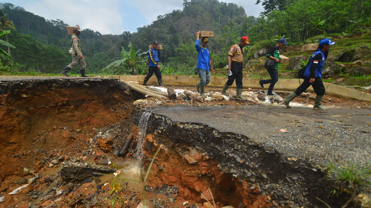 Bencana Pangandaran akibat Perusakan Hutan
