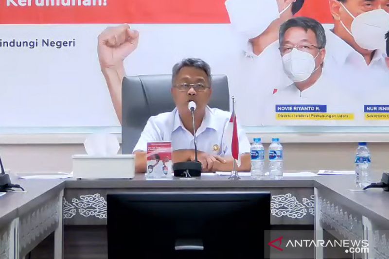 Direktur Jenderal Perhubungan Udara Novie Riyanto dalam konferensi pers "Penanganan Pintu Masuk dan Keluar Perjalanan Internasional Melalui Udara" secara daring yang dipantau di Jakarta, pada Sabtu (4/12). (Adimas Raditya)