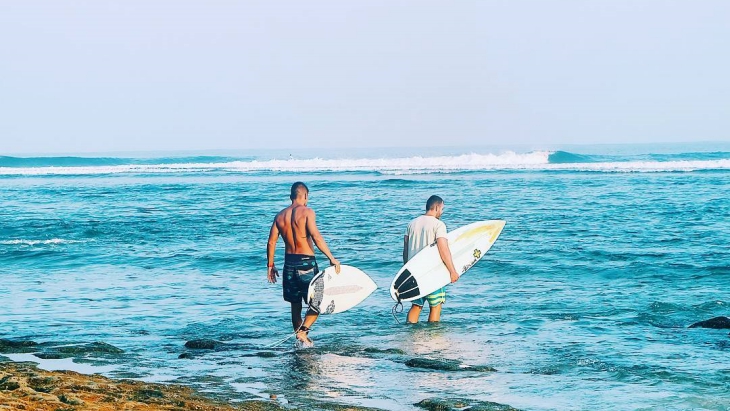 Pantai Tanjung Setia belum begitu populer dibandingkan Kuta (Sumber: Instagram/sudirmansie)