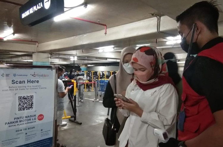 Ingin Masuk Mal, Aplikasi PeduliLindungi Dikeluhkan Warga di Surabaya