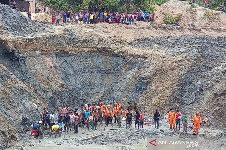 Lokasi diduga tambang emas ilegal di Kabupaten Parigi Moutong, Sulawesi Tengah, yang diduga tempat para korban tertimbun longsor, di Parigi, Kamis (25/2/2021).(ANTARA/Rangga Musabar).