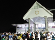 Ribuan Warga Padati Masjid KH Hasyim Saksikan Fenomena Gerhana Bulan