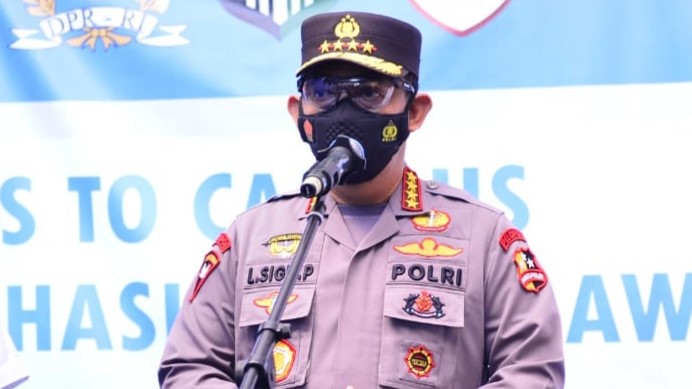 Tinjau Vaksinasi Pelajar, Kapolri Sesumbar Herd Immunity Terwujud di Agustus