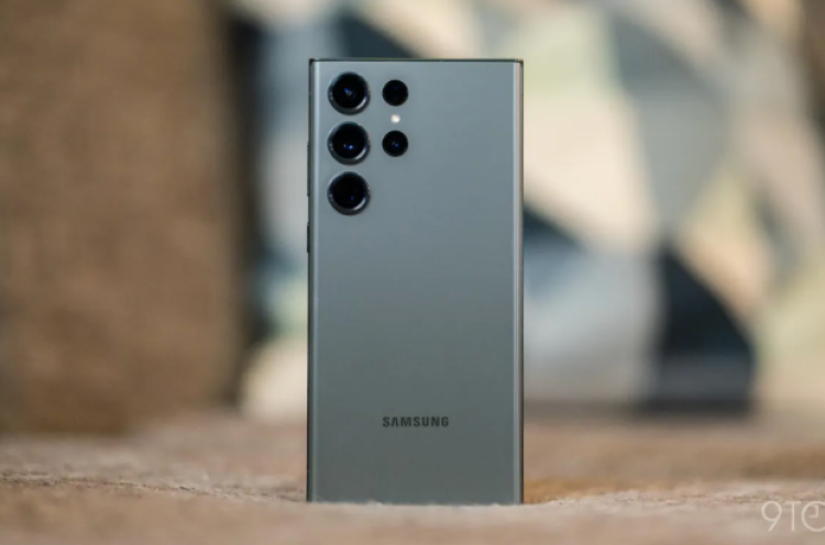Samsung Galaxy S24 Dirumorkan akan Dibekali Chipset Exynos dan Snapdragon