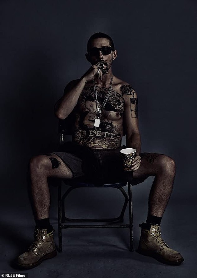 Tato baru Shia LaBeouf. (Foto Daily Mail) 