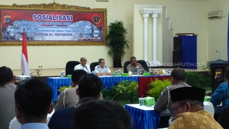 Taksi Konvensional Desak Dishub DIY Tetapkan Kuota Taksi Online