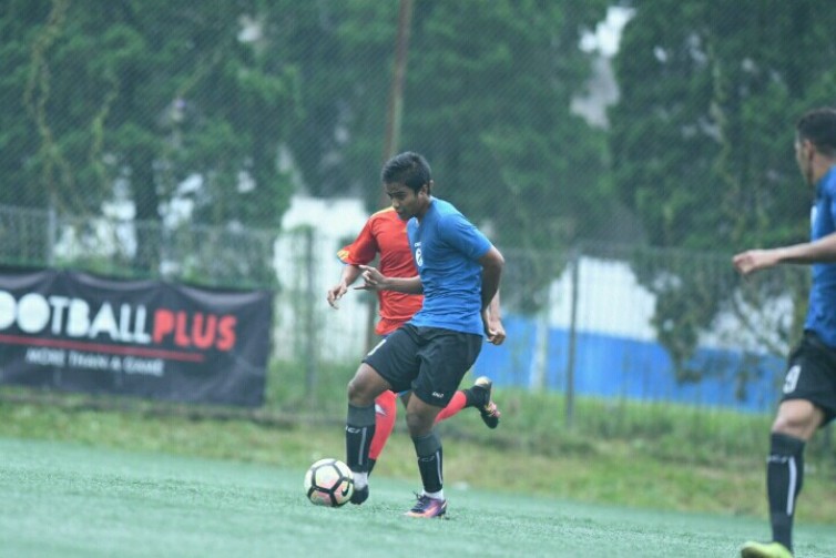 Jebolan Lazio Tertangkap Kamera Latihan Bersama Sriwijaya FC