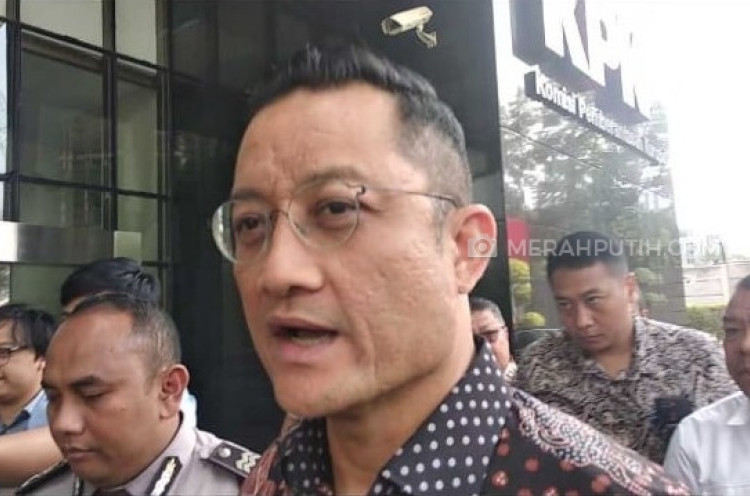 Stafsus Ngaku Juliari Pernah Titipkan Amplop untuk Ketua DPC PDIP Kendal