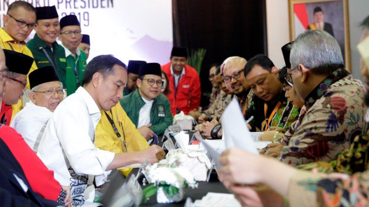 Kubu Jokowi-Ma'ruf di Kantor KPU