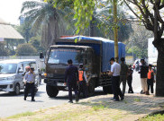7 Kendaraan Berat Terkena Tipiring Uji Emisi di Daan Mogot