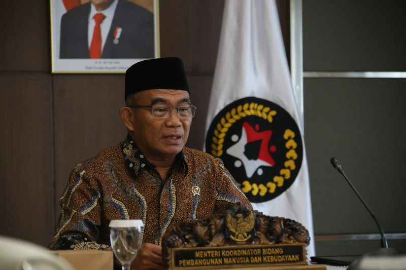 Menko PMK Dorong Pemda Optimalkan Target Penurunan Stunting